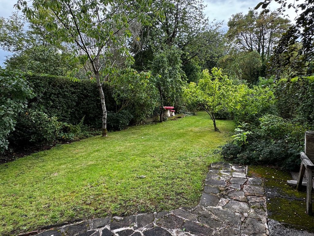 Property photo 2 of 18 Garden