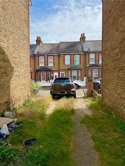 Property photo 3 of 16 Roseberryg.Jpg