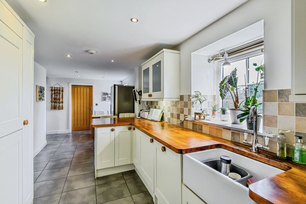 Property photo 2 of 35 Pbox-Img.Jpg