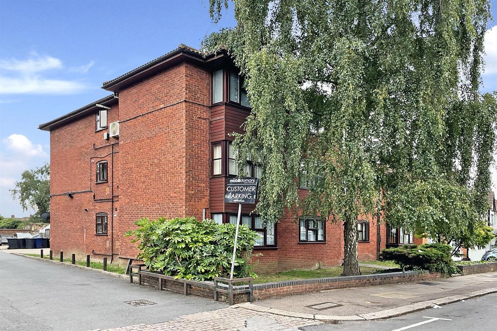 Property photo 2 of 14 Img_2163-Copy-Jpg-15