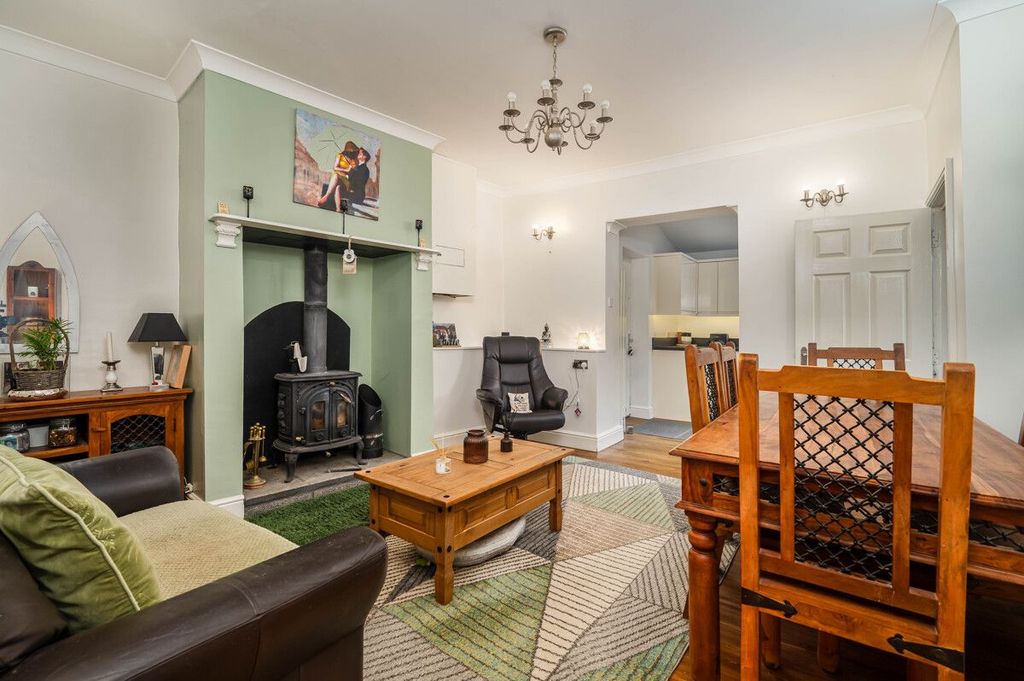 Property photo 3 of 22