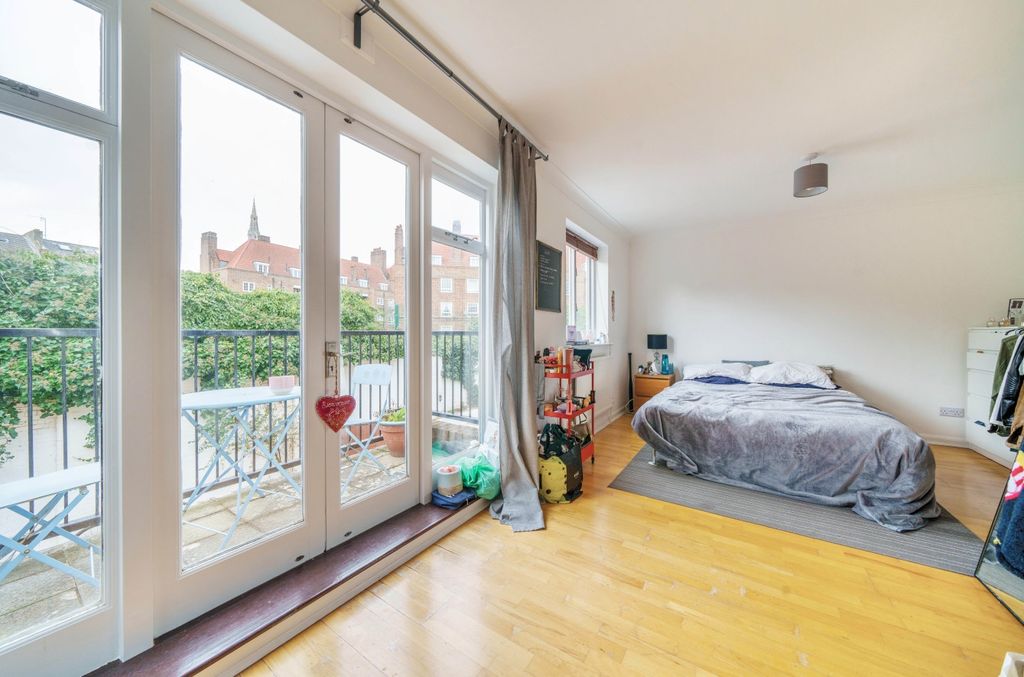 Property photo 1 of 18 953061 (17)