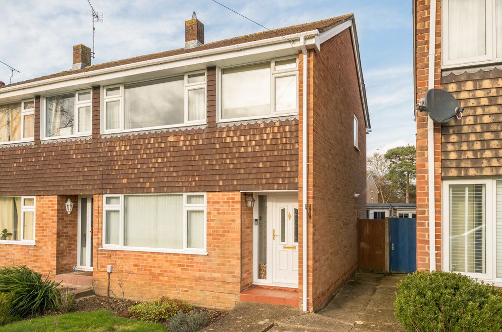 Property photo 1 of 11 1402576-3-696F9c5...