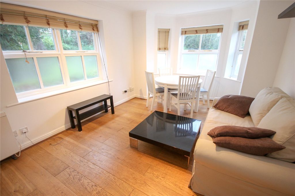 Property photo 3 of 10 Picture No. 04