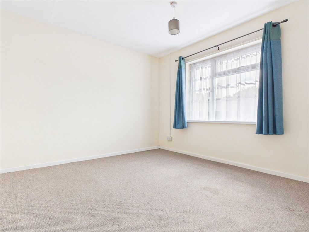 Property photo 2 of 11 Picture No. 17