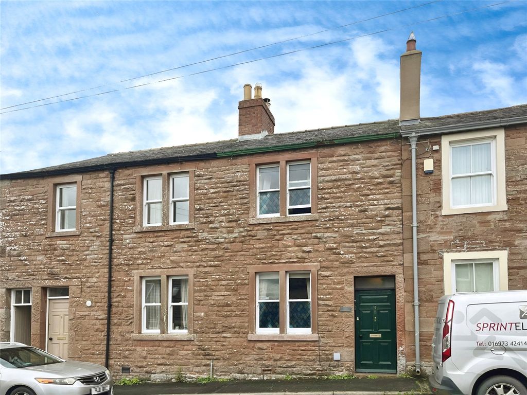 Property photo 1 of 15 Outside