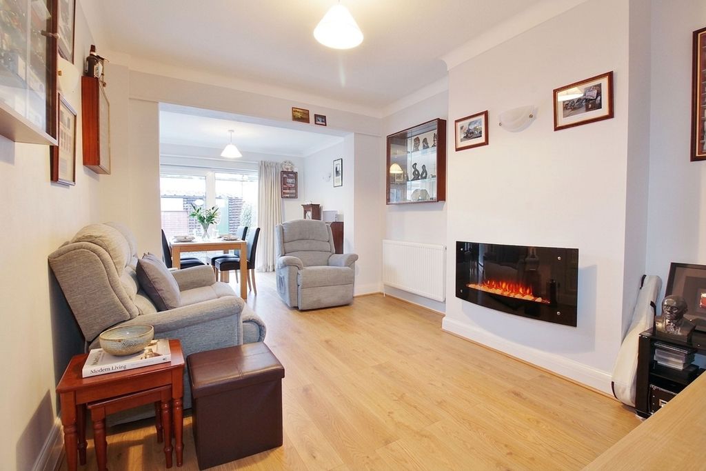 Property photo 3 of 14