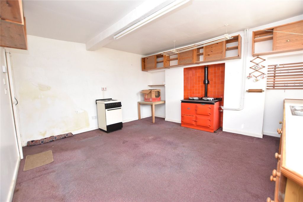 Property photo 3 of 14 Picture No. 28
