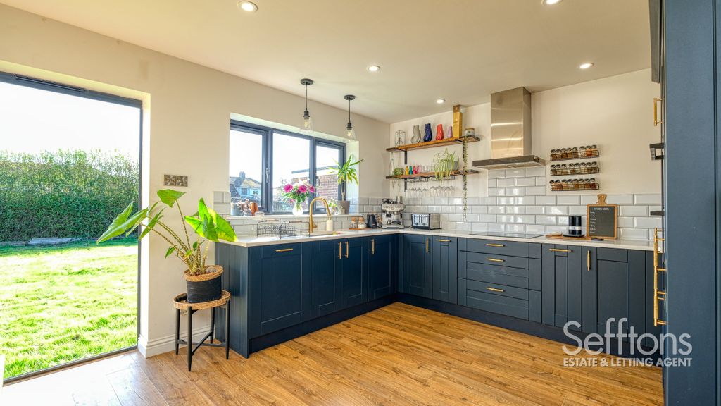 Property photo 2 of 31 Dscf6373_4