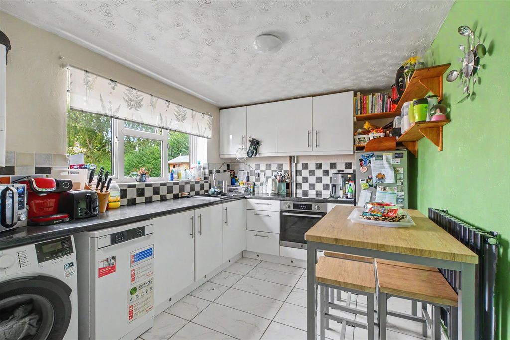 Property photo 3 of 17 Kitchen_1.Jpeg