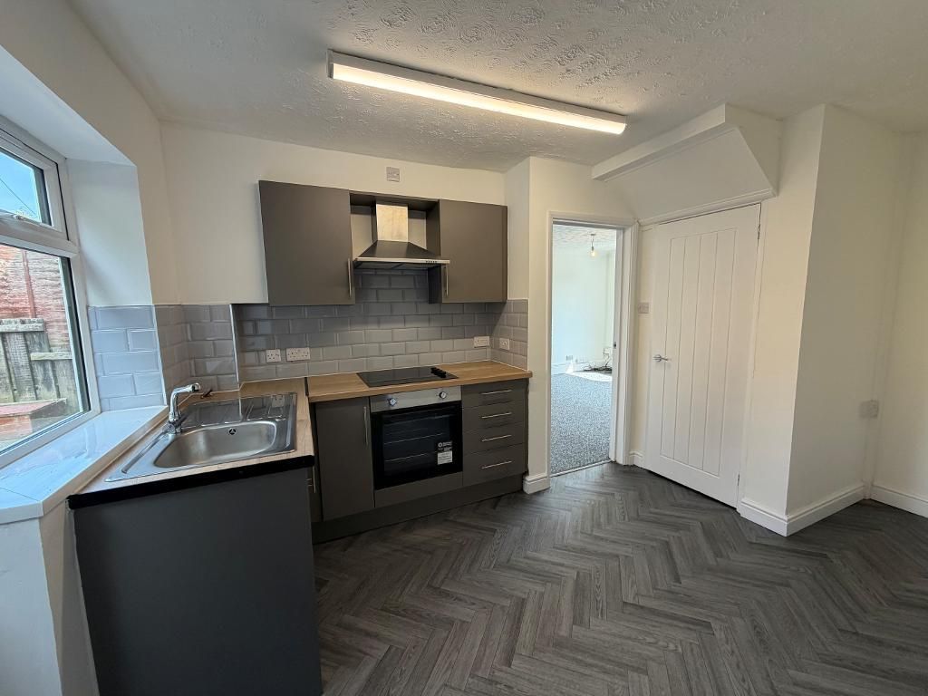 Property photo 1 of 13 Kitchen