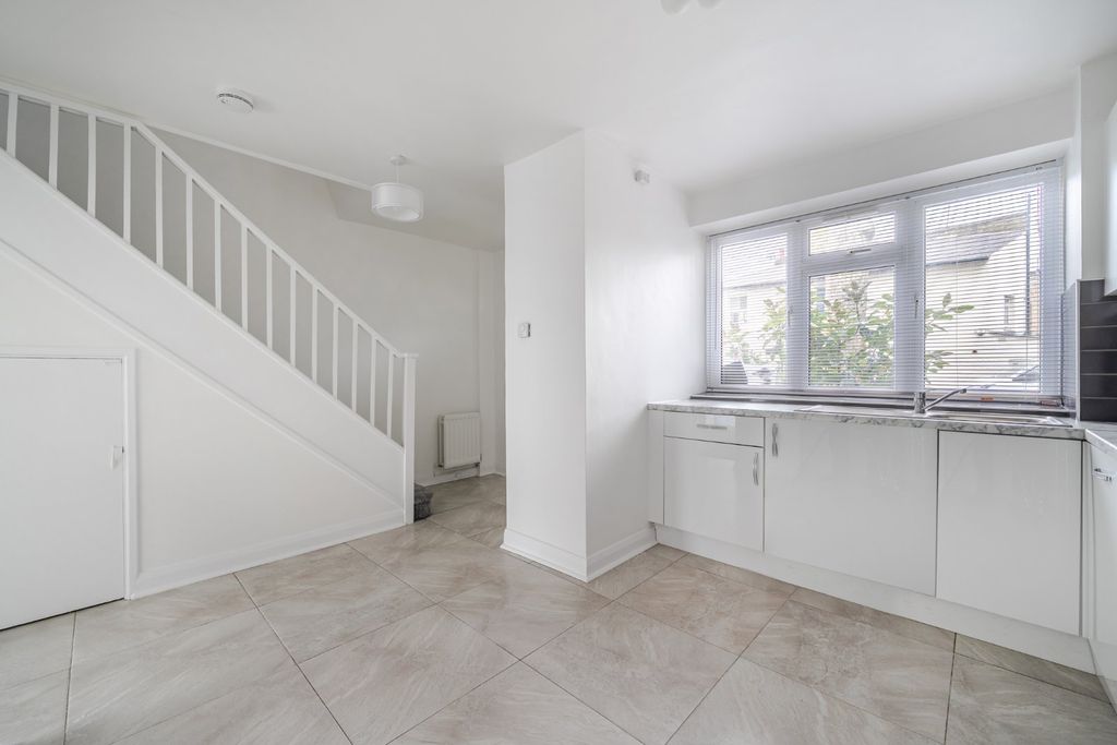 Property photo 3 of 19 Picture No. 25