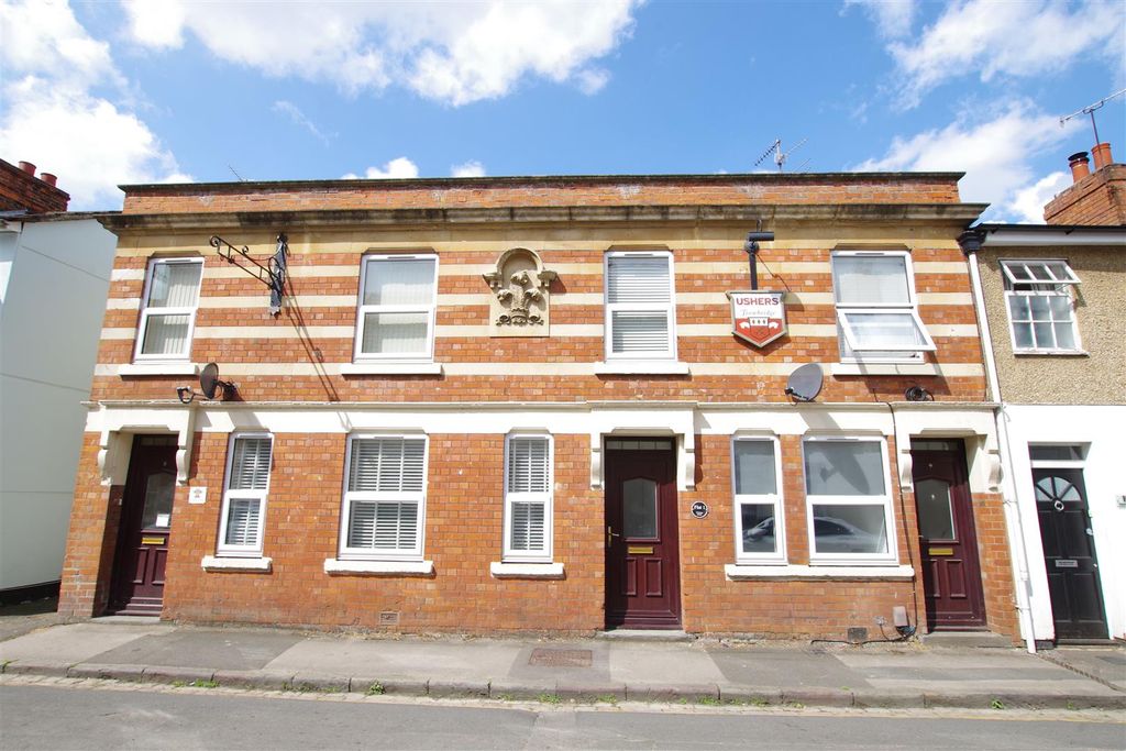 Property photo 1 of 8