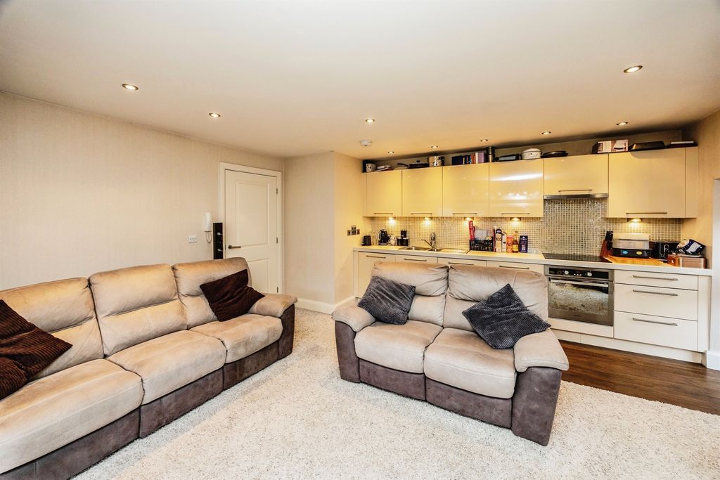 Additional image 5 of 2 bed flat for salePrescott Street, Halifax HX1