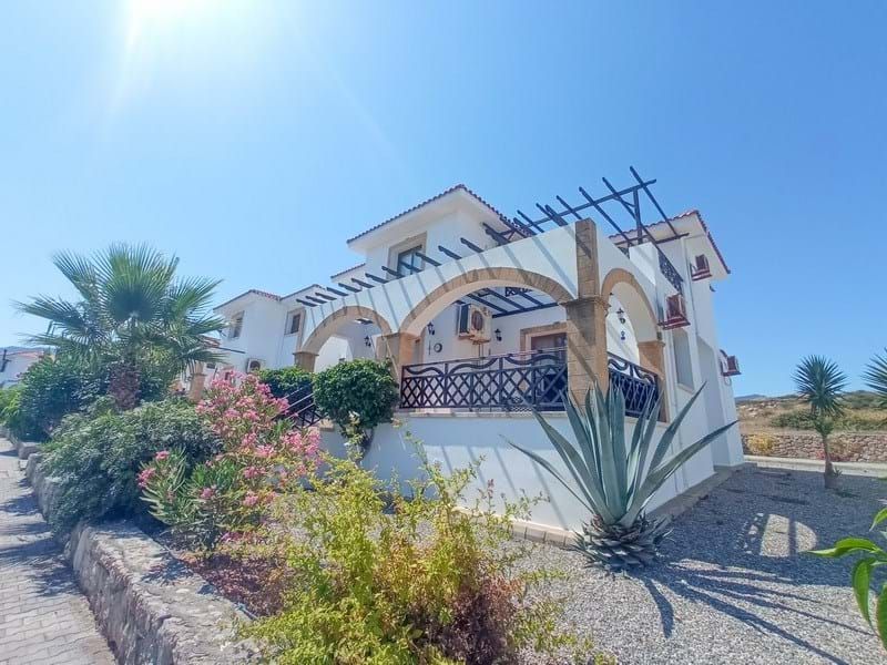 Property photo 3 of 25 3 Bedroom Ground Floor Resale Apartment + Fully Furnished + Swimming Pools + Communal Gardens &amp; Amenities + Walking Distance To The Sea + Title Deed In The Owner\U2019S Name VAT Paid Image No 3