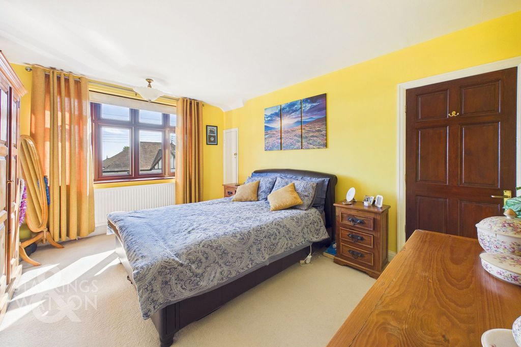 Additional image 18 of 4 bed semi-detached house for saleWarren Road, Gorleston, Great Yarmouth NR31