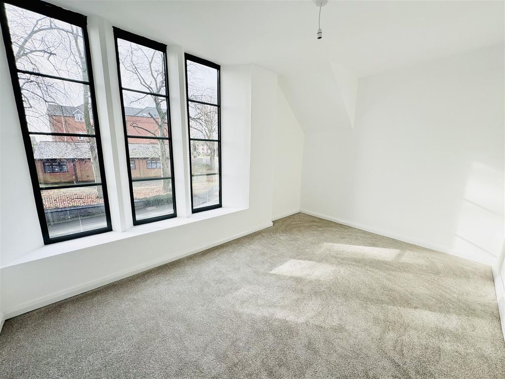 Additional image 7 of 4 bed flat to rent32 Vale Road, St Wulstans Apartments, Stourport On Severn DY13