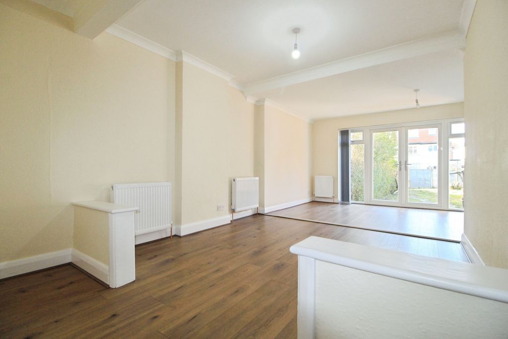 Property photo 2 of 20 Gallery