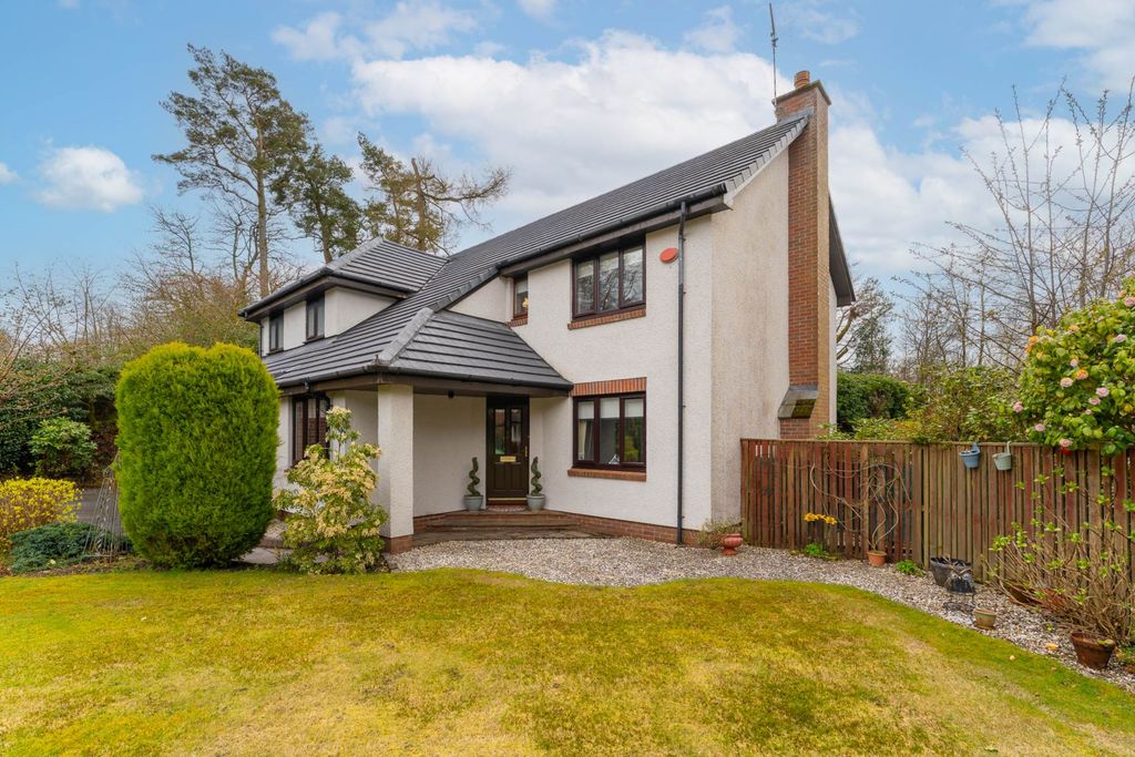 Property photo 3 of 42