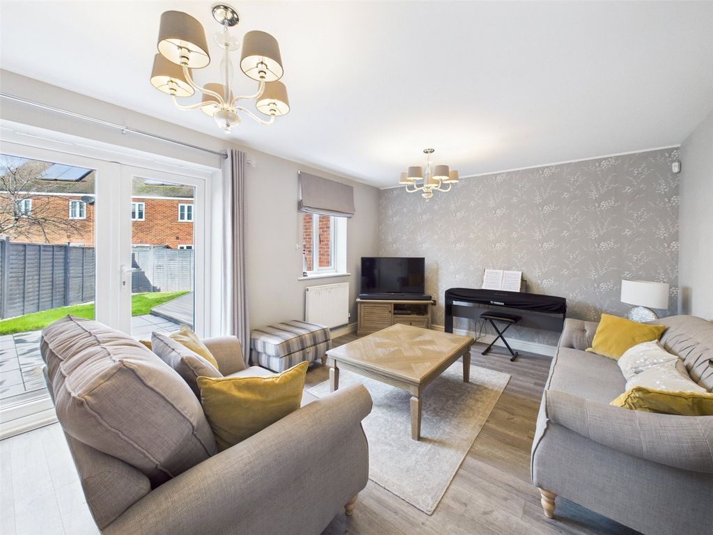 Property photo 2 of 17 Picture No. 03