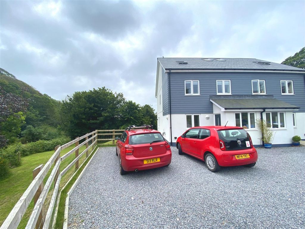 Property photo 1 of 16 Front & Parking