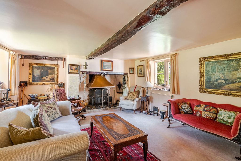 Property photo 3 of 13