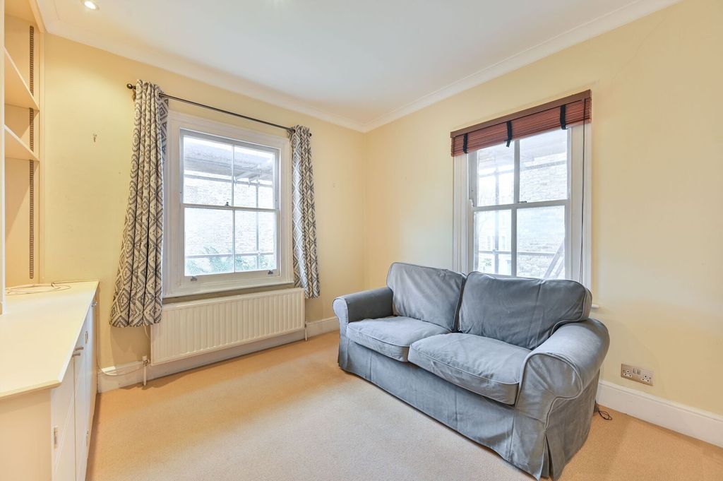 Property photo 1 of 9