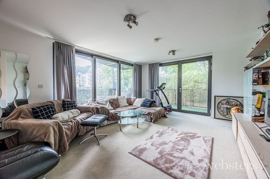 Property photo 3 of 16
