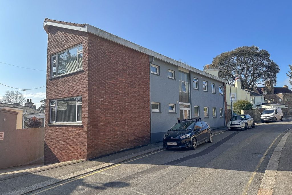 Property photo 2 of 12