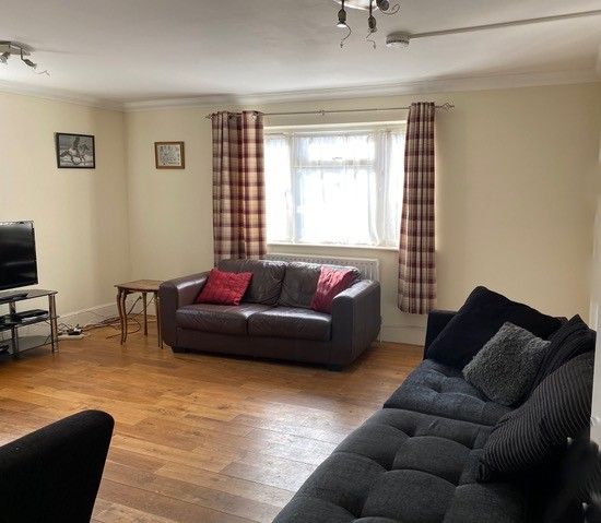 Property photo 2 of 23