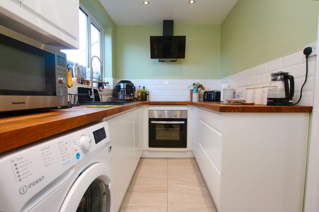 Property photo 2 of 10