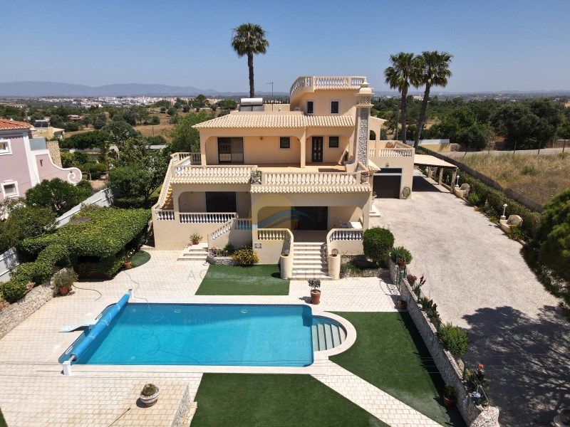 Property photo 1 of 25