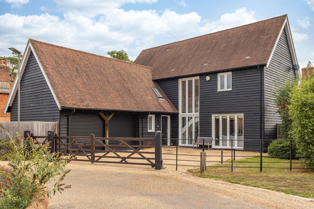 Property photo 1 of 33