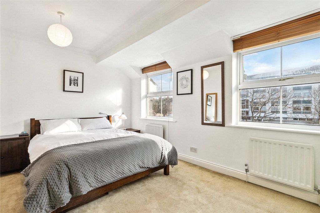 Property photo 3 of 10 Picture No. 02