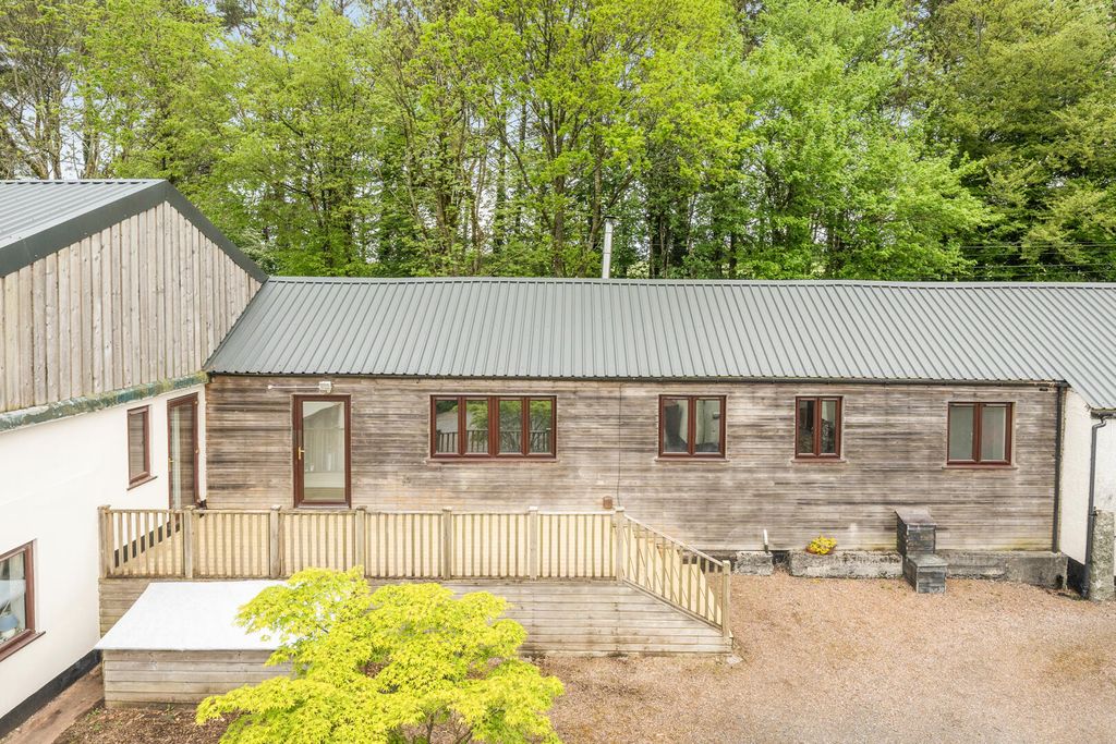 Property photo 1 of 21 Exterior