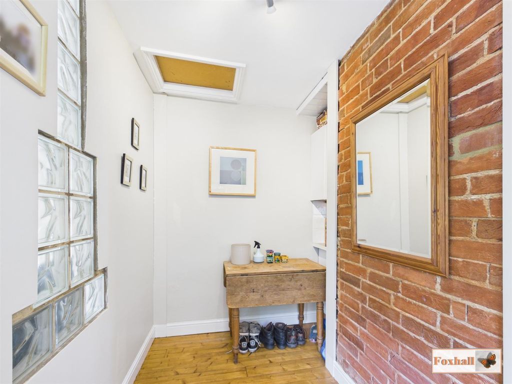 Property photo 3 of 19 Breakfast Room