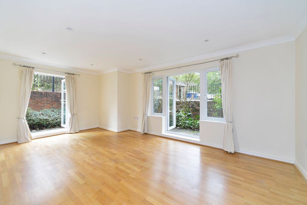 Property photo 3 of 13 Living Room