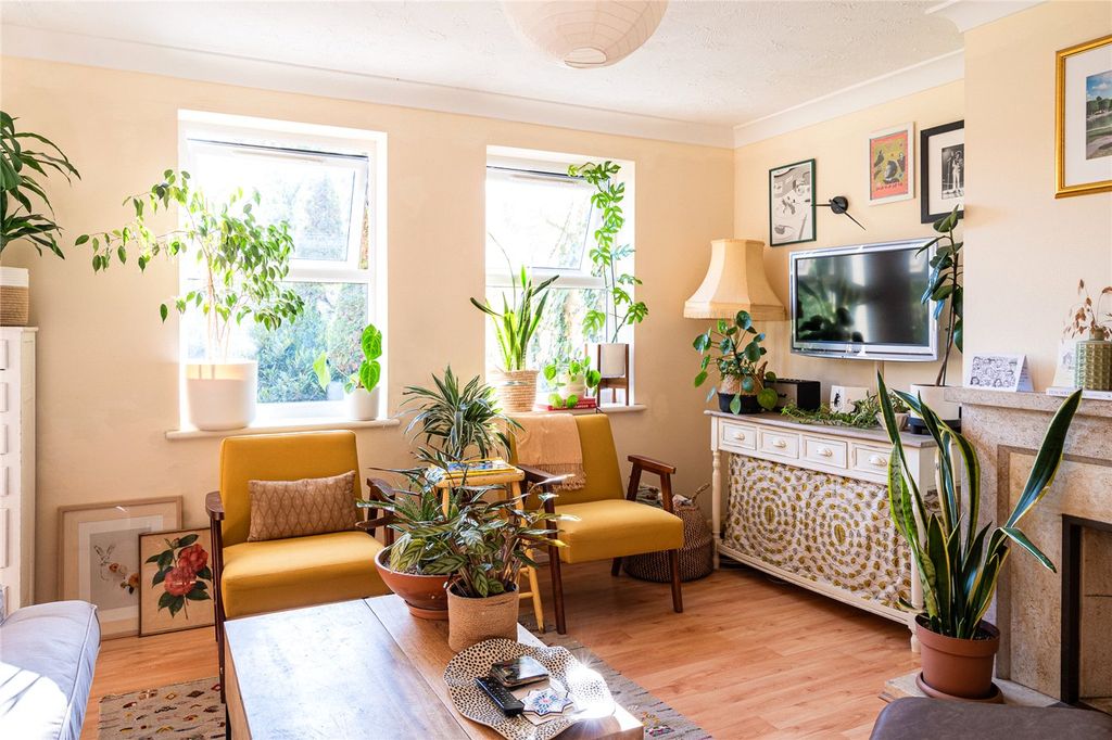 Property photo 2 of 17 Picture No. 38