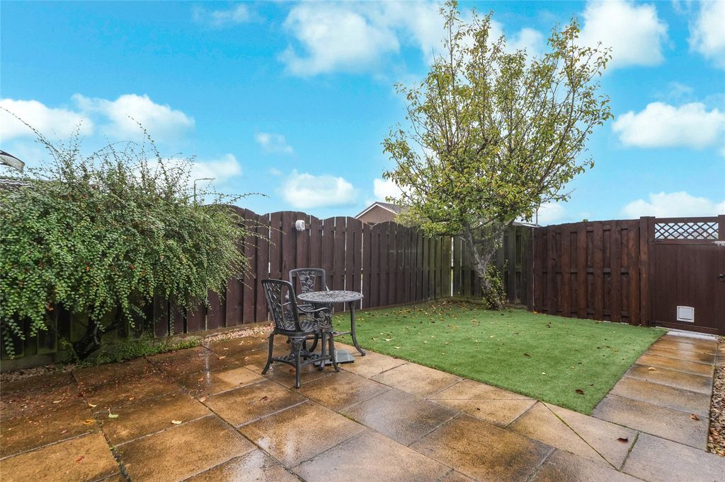 Property photo 2 of 22 Picture No. 24