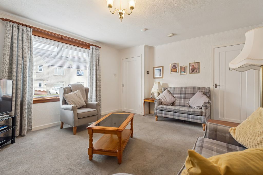 Property photo 2 of 21