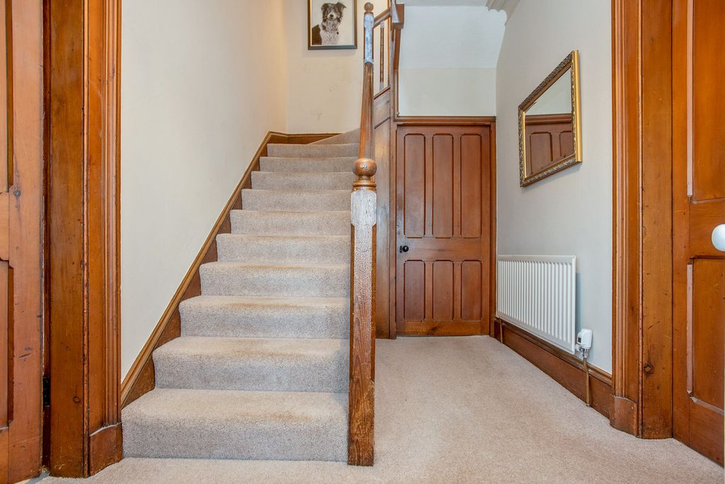 Property photo 3 of 48