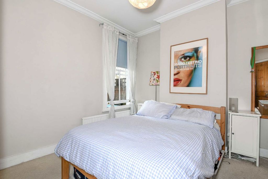 Property photo 3 of 6