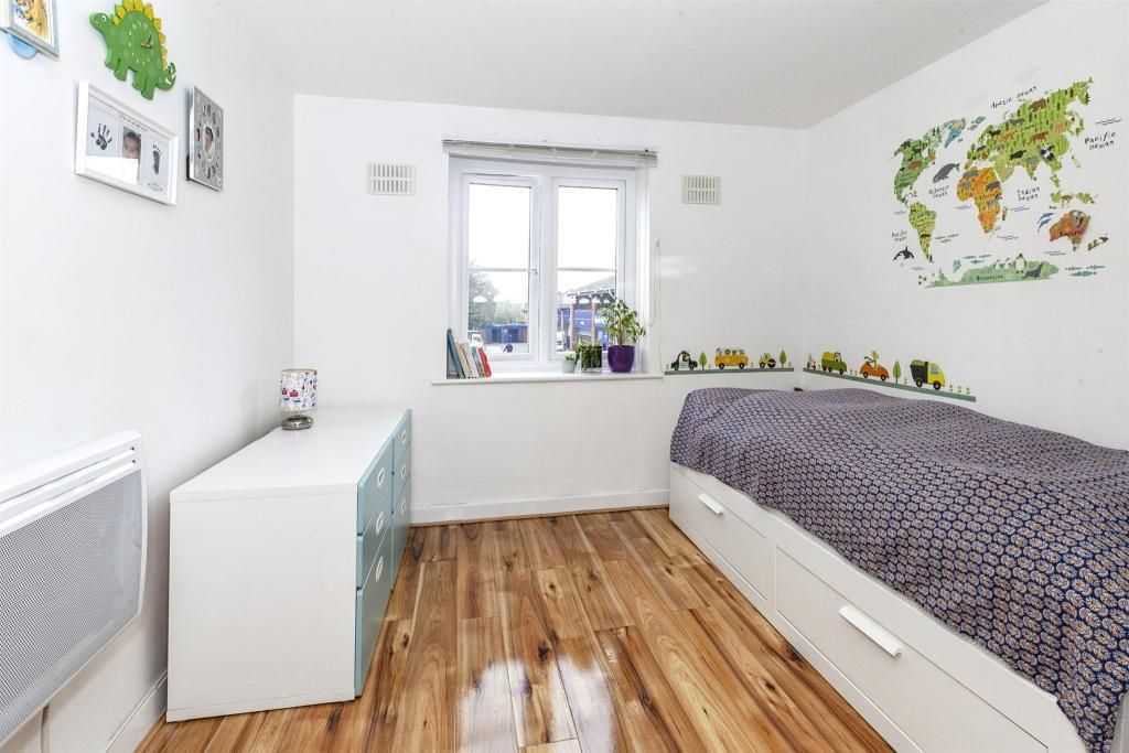 Property photo 3 of 25 Bedroom