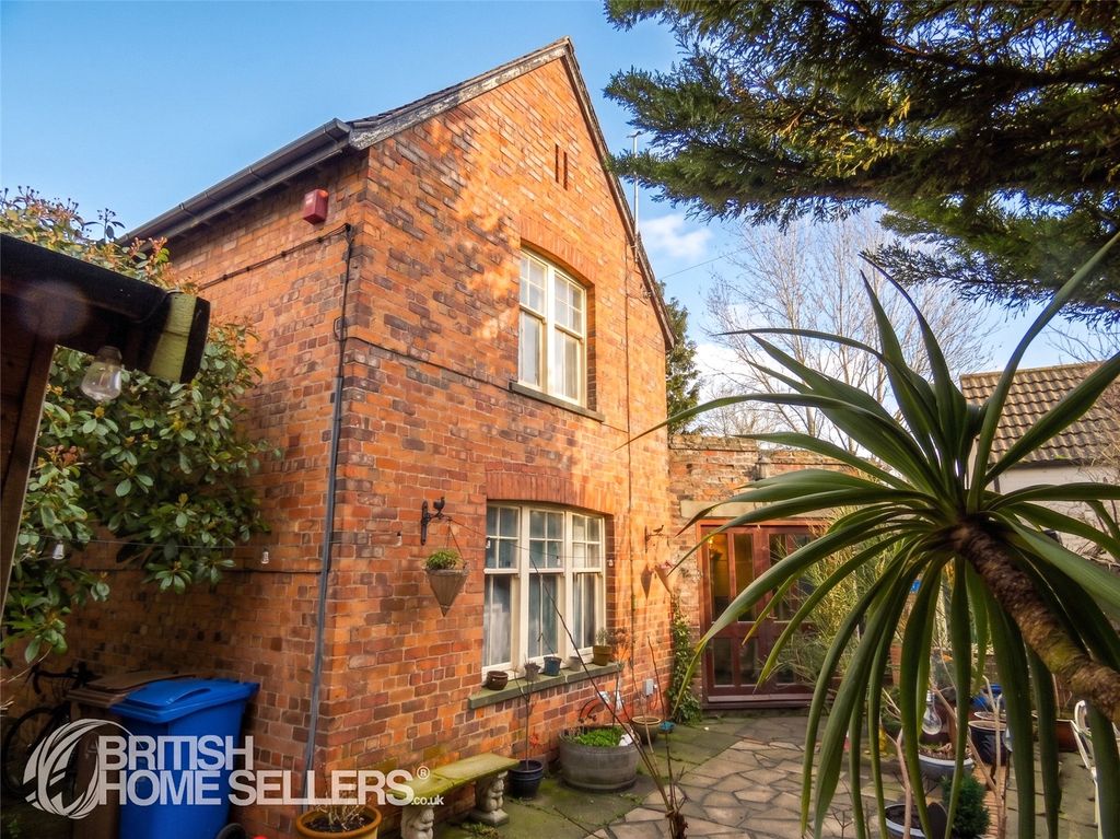 Property photo 1 of 19 Picture No. 04