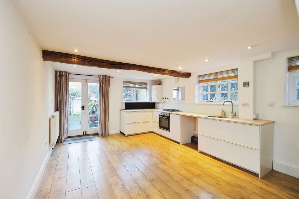 Property photo 3 of 23