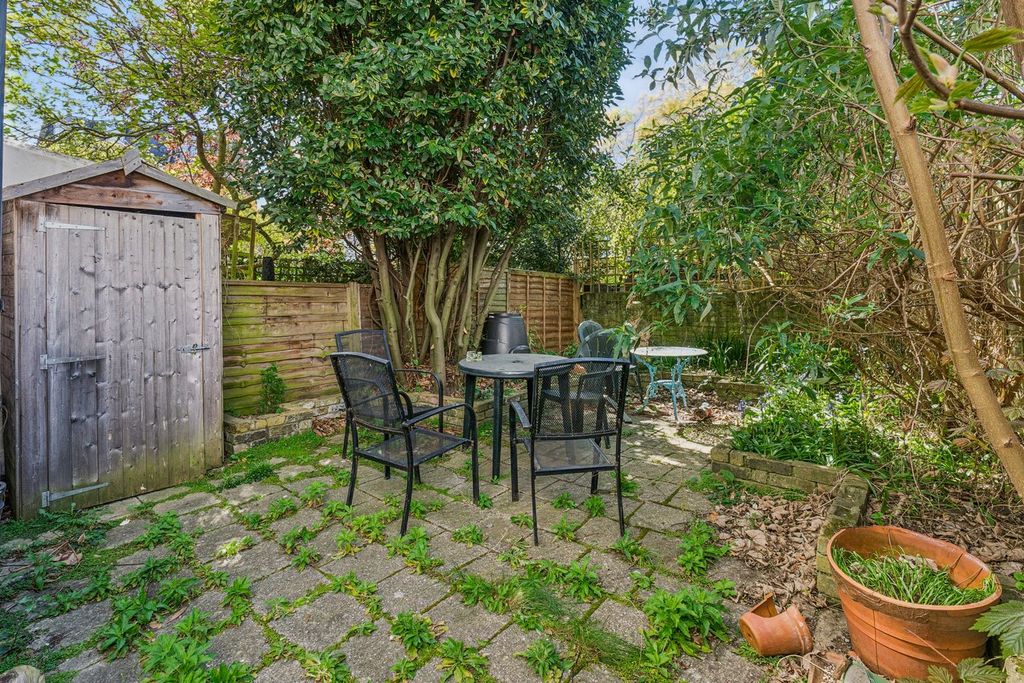 Property photo 2 of 7