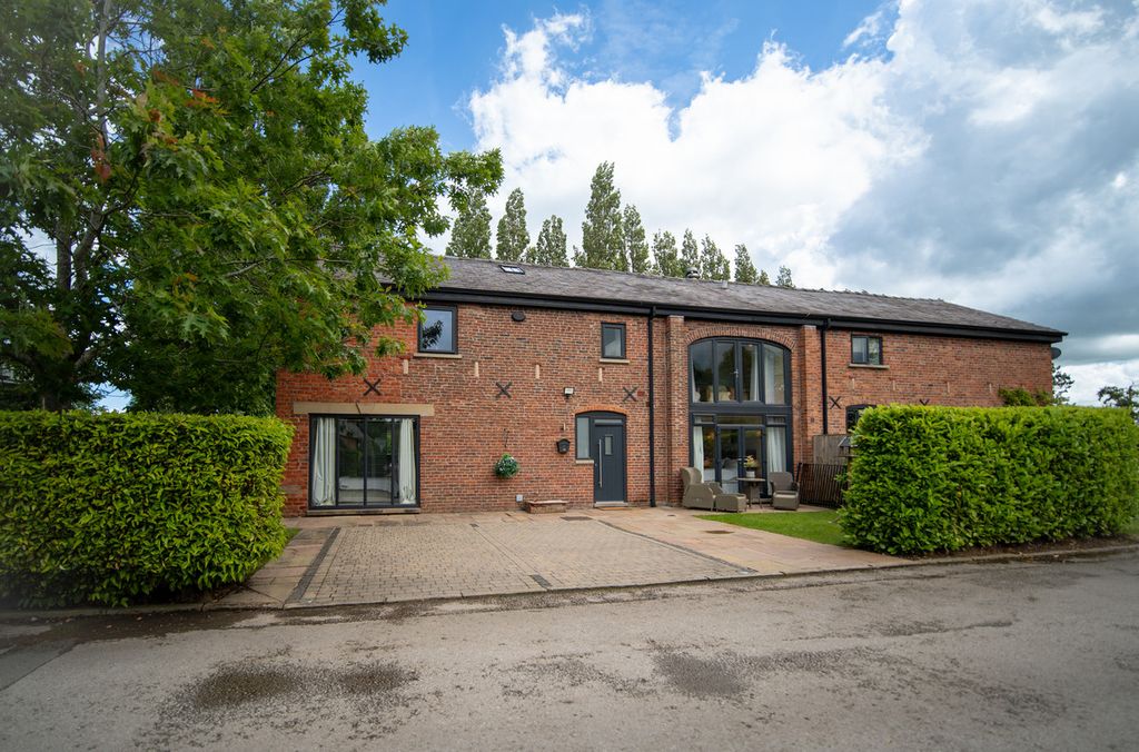 Property photo 1 of 36