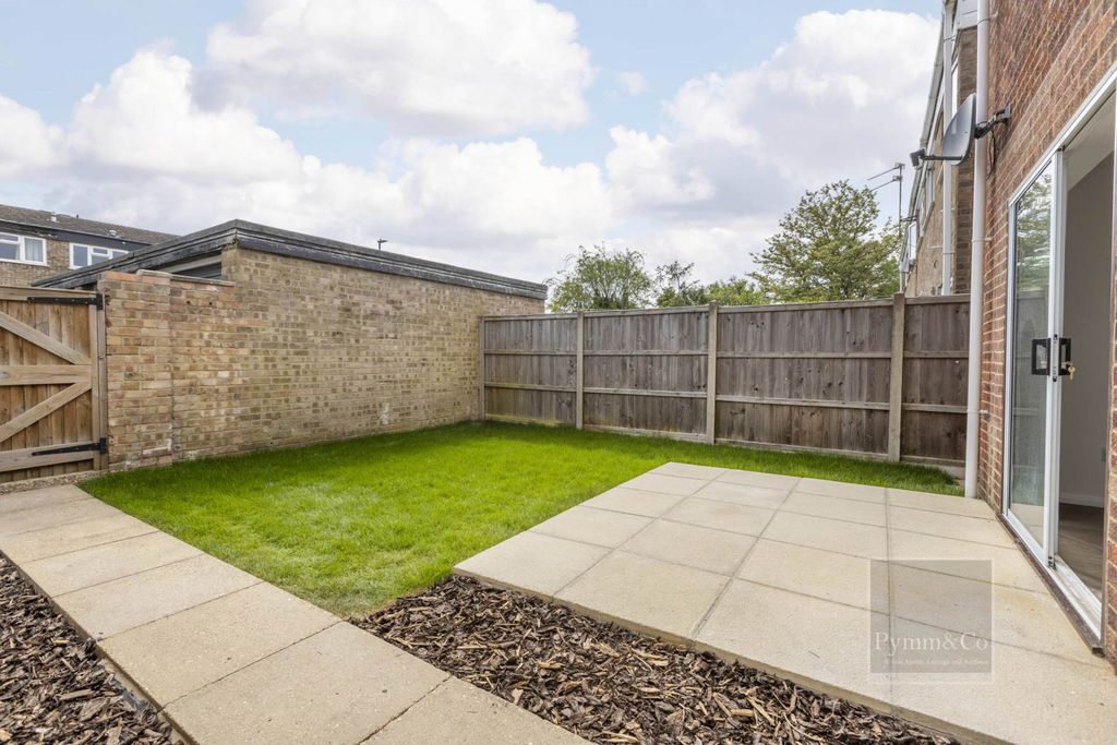 Property photo 3 of 14