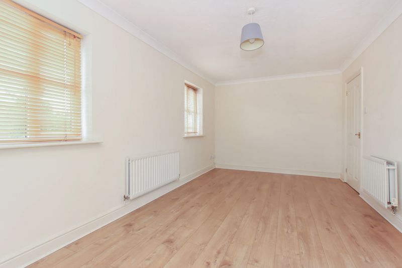 Property photo 3 of 11 Photo 7