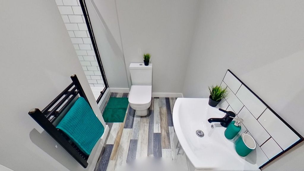 Property photo 3 of 8 Picture No. 04